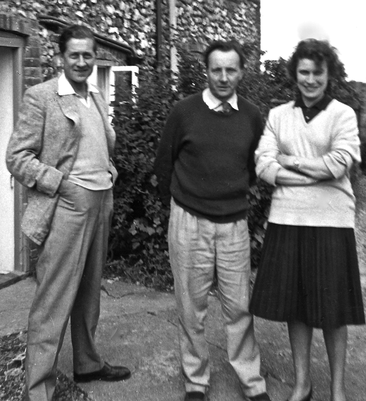 The librettist of Nelson, Alan Pryce-Jones, with Lennox and Freda Berkeley at their holiday home, Coldblow Cottage, Morston, Norfolk, in about 1957. By then Berkeley was working on his Sonatina for guitar. (Photo by the artist Derek Hill, dedicatee of Berkeley’s hymn tune, Gartan. Courtesy Lennox Berkeley Estate)