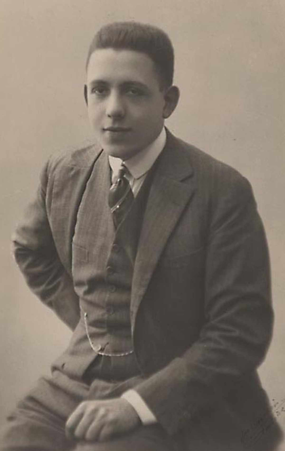 Francis Poulenc, in Paris, aged 24, at the time of his Diaghilev ballet Les Biches (From the collection of Rosine Seringe)