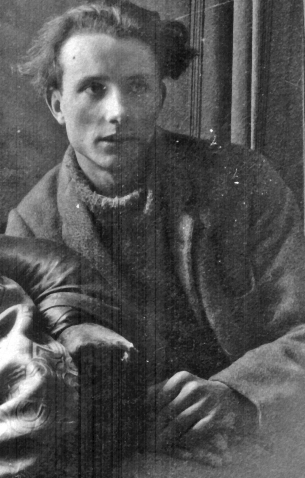 Lennox Berkeley, in Paris, aged 23, at the time of his Tombeaux songs