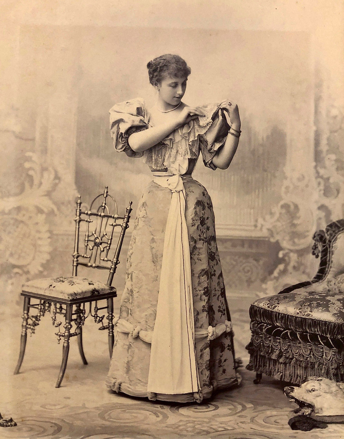 Lennox’s maternal aunt, Annie Harris, later baronne d’Eppinghoven (Photo Rumbler, Wiesbaden, from the Lison d’Eppinghoven Archive compiled and maintained by Lison Harris, of Wellington, New Zealand, and reproduced with her kind permission).