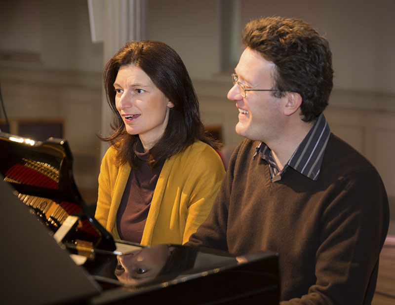 Emma Abbate & Julian Perkins, recording their Tournament disc, St George's Brandon Hill, Bristol, November 2020 (Photo © Masterlight Photography)